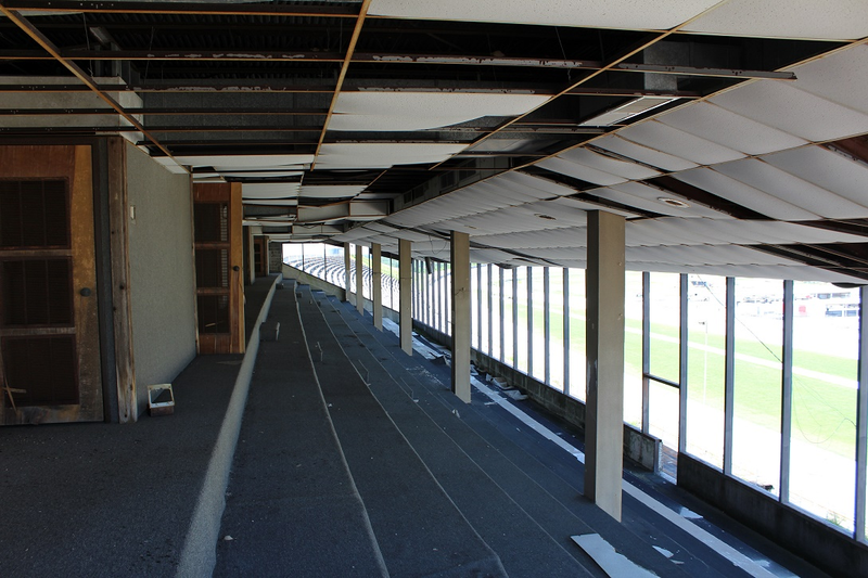 The once enclosed and for it’s time swank VIP area. Carpeting and AC must have been quite the thing when TWS was built.